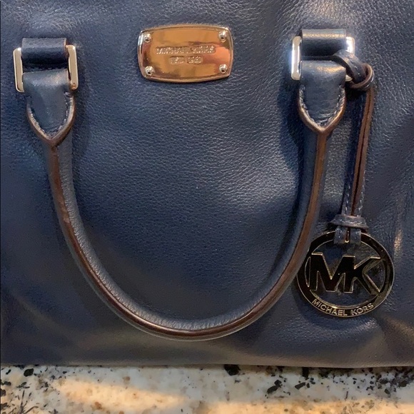 PRICE DROP! Michael Kors leather purse - Picture 2 of 8